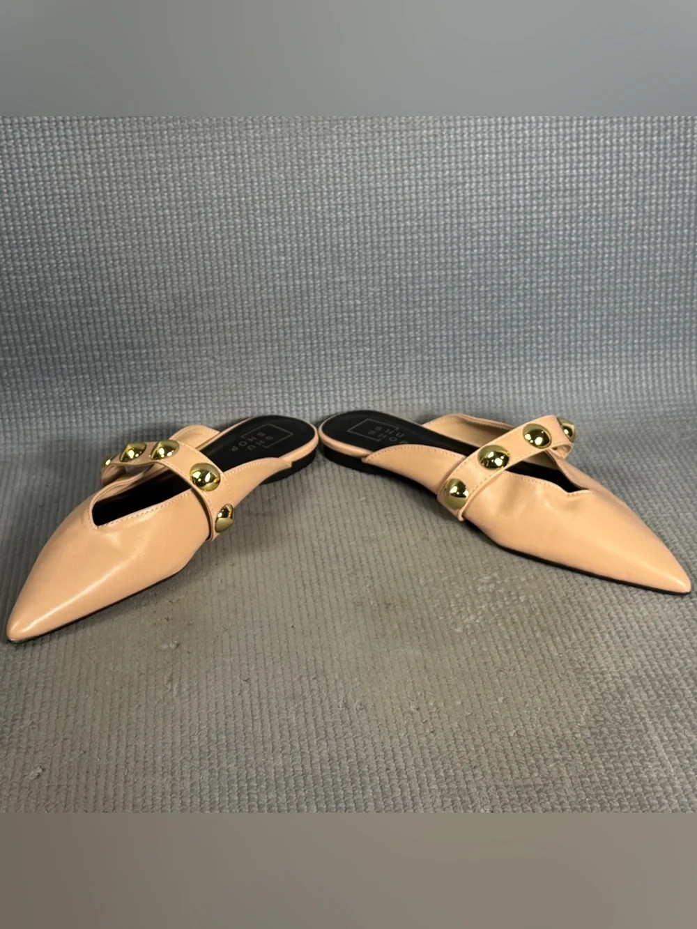Shu Shop Gold Bead Beige Slide Fashion Flats Women’s Size 7.5
